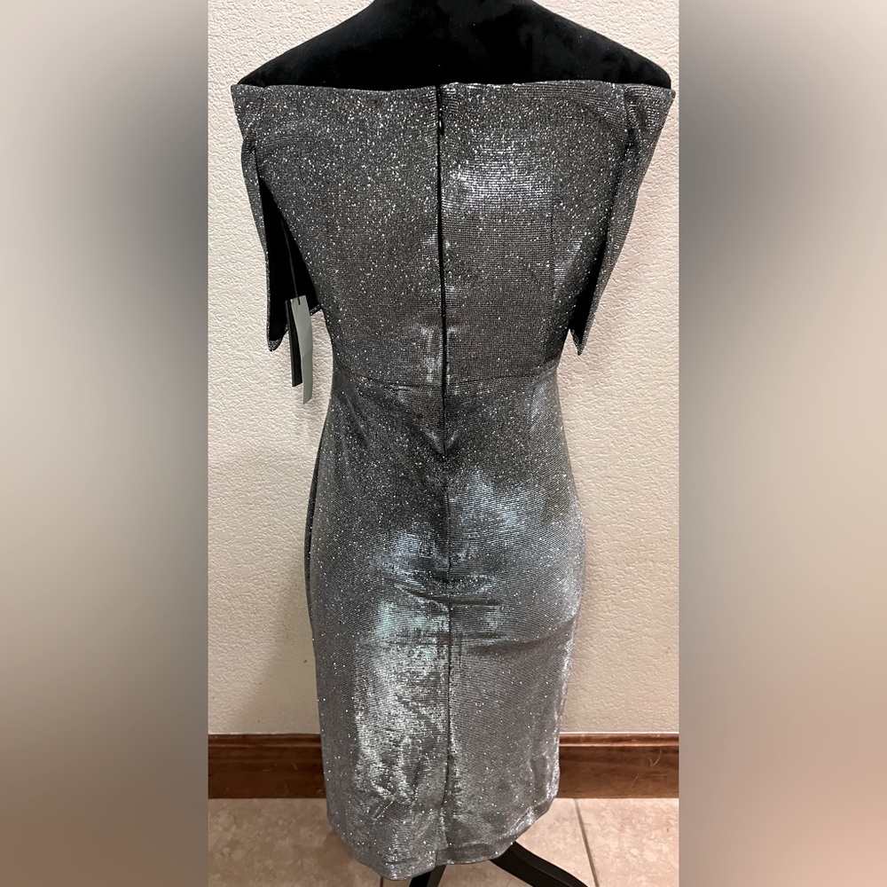 VINCE CAMUTO NWT- Shimmer off shoulder cocktail dress 🩶🩶🩶 - Picture 4 of 9